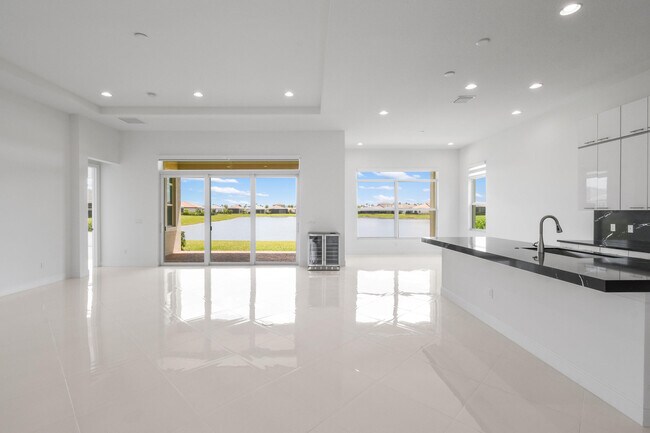 Building Photo - 9019 SW Terzi Wy