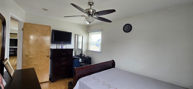 Building Photo - 35 Universal Ave