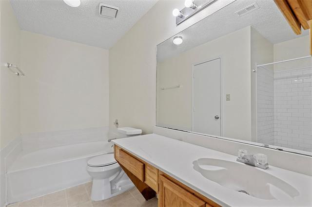 Building Photo - 2804 Monthaven Dr