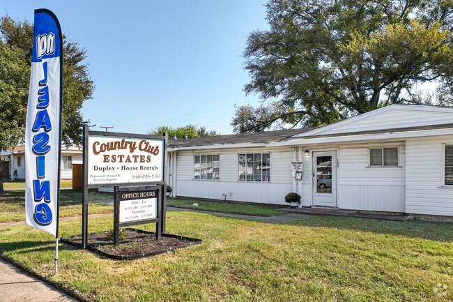 Building Photo - Country Club Estates