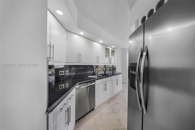 Building Photo - 3610 Yacht Club Dr