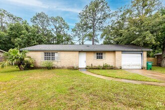 Building Photo - 3 Bedroom home in Gautier