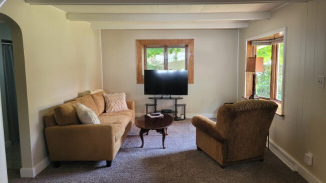 Building Photo - 812 Randolph St