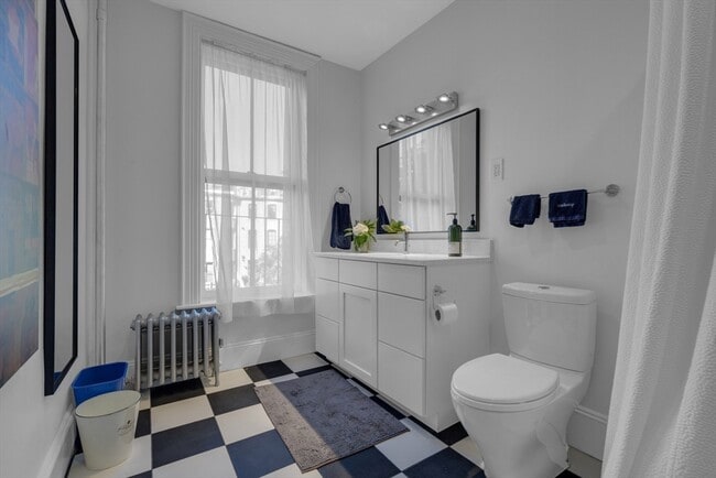 Building Photo - 19 Braddock Park