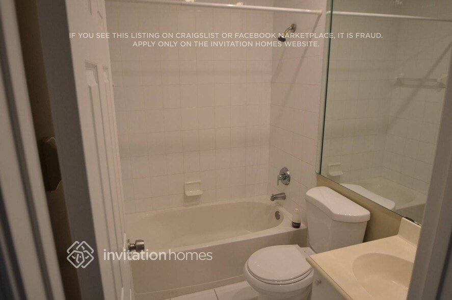 Building Photo - 5031 NW 123rd Ave