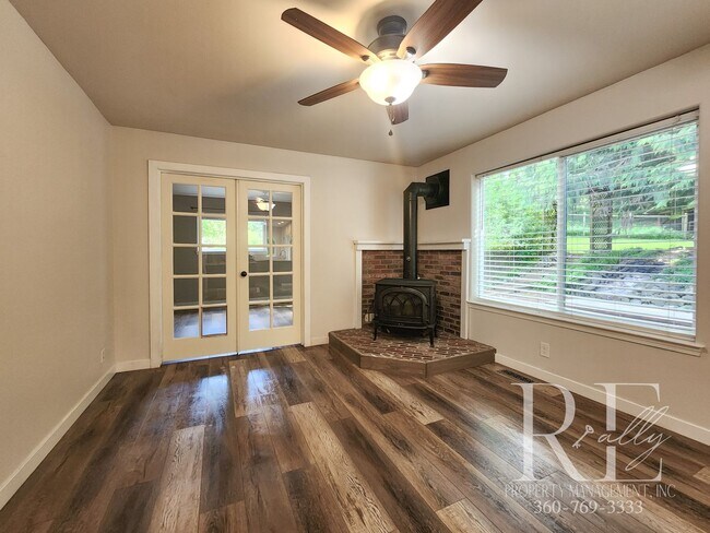 Building Photo - Forest-Edged Retreat with Pasture Access –...