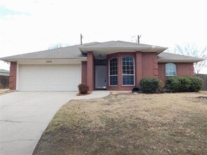 Building Photo - 3919 Canton Ct