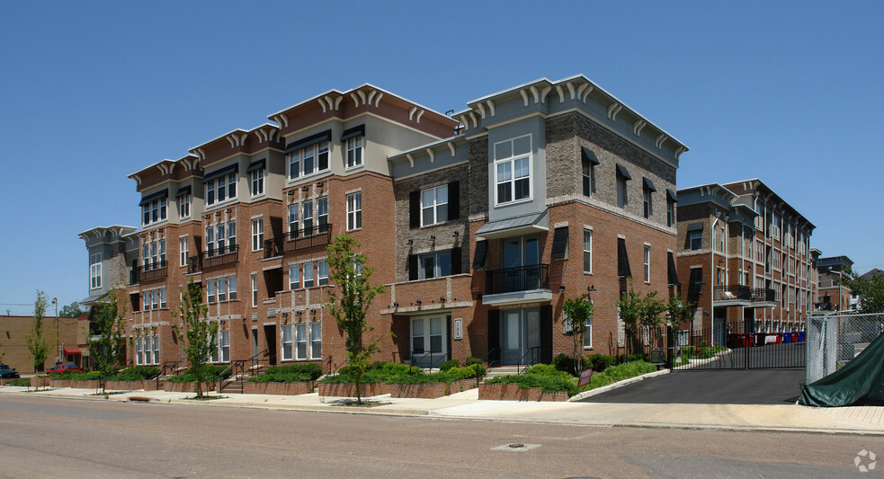 Primary Photo - State Place at South End