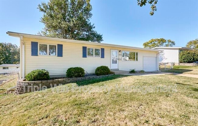 Building Photo - 2770 Dove Dr