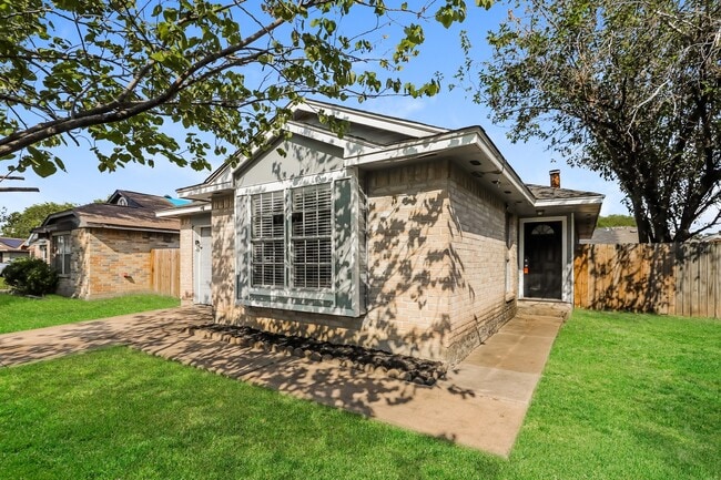 Building Photo - 11008 Maidencane Ct