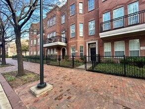 Building Photo - 15826 Quorum Dr