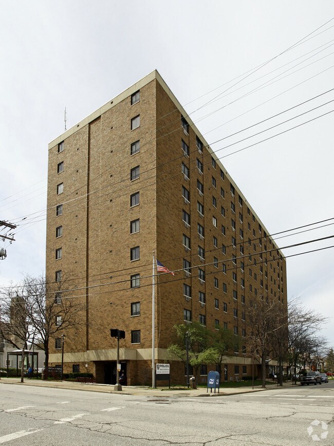 Primary Photo - Fedor Manor Apartments