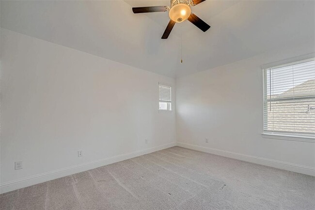 Building Photo - 12902 Sierra National Dr