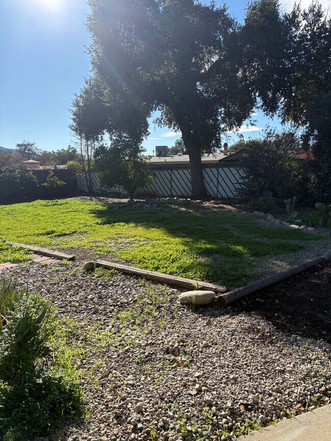 Building Photo - 217 Gridley Rd