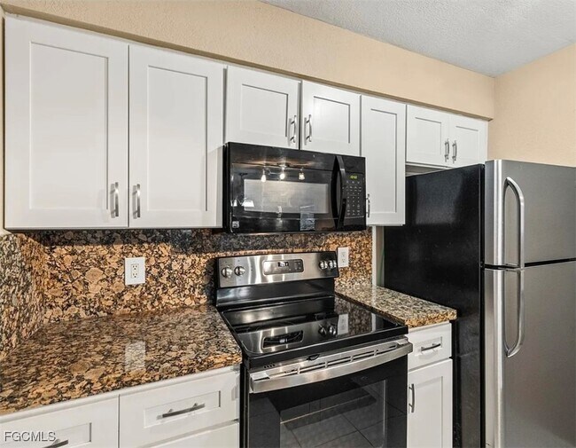 Building Photo - 3419 Winkler Ave