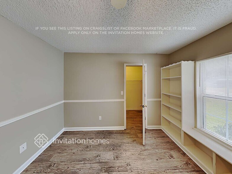 Building Photo - 4549 Cobblefield Cir E
