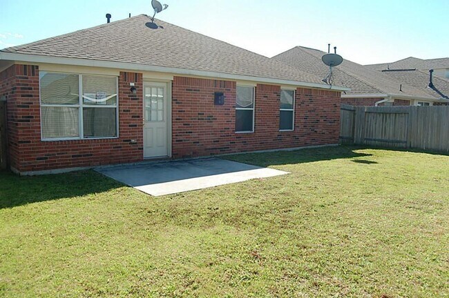 Building Photo - 30415 Deleon Fields Dr
