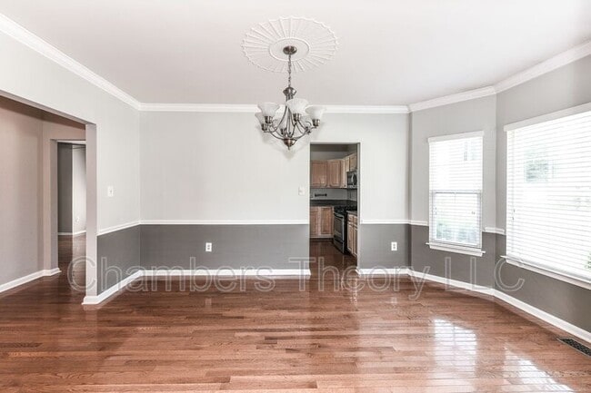 Building Photo - 6033 Woodlake Ln