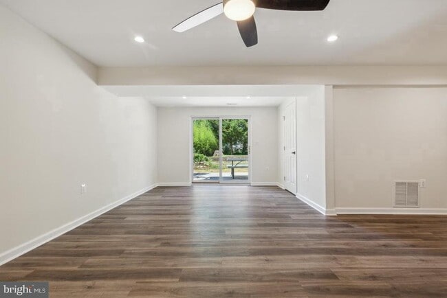 Building Photo - 15108 Calexico Ln