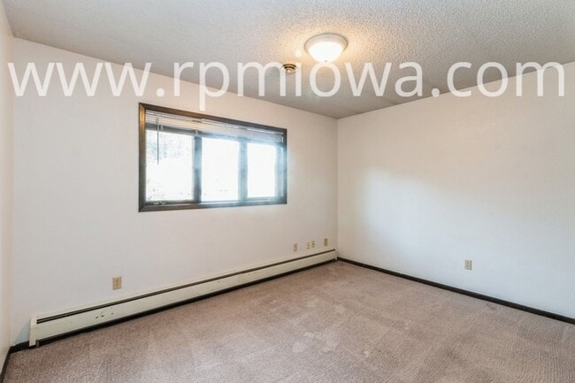 Building Photo - 1507 N Dakota Ave