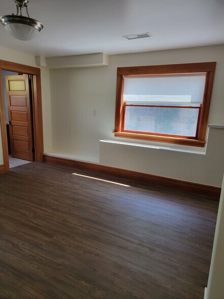 Building Photo - 900 Lucile Ave