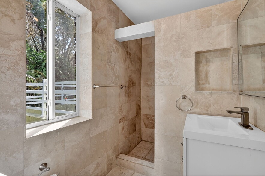 Bathroom 1 - 825 NE 120th St