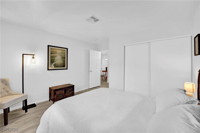 Building Photo - 3151 N Soaring Gulls Dr