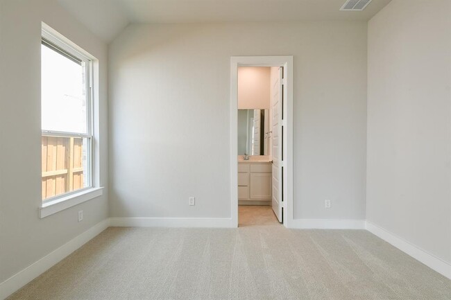 Building Photo - 4859 Antler Run Dr