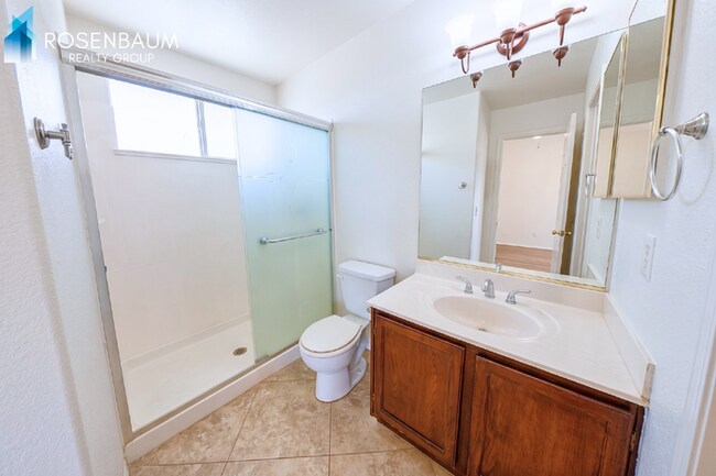 Building Photo - Beautiful 3-beds, 2-baths home in the Pecos Ranch community of Chandler!