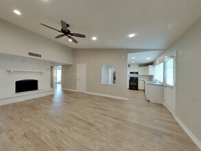 Building Photo - 6127 Larchbrook Dr