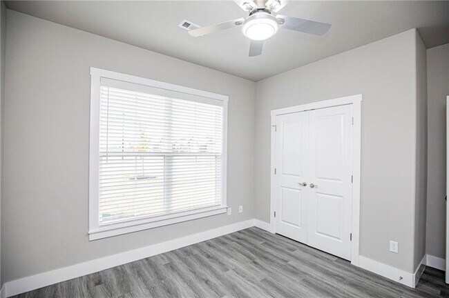 Building Photo - 1836 Seay Cir