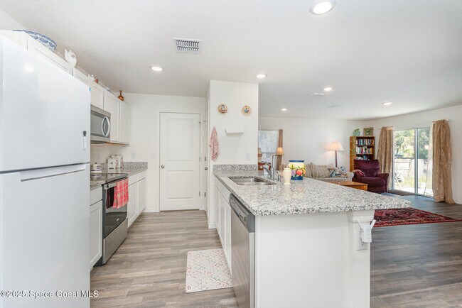 Building Photo - 711 Darlington Ave SW