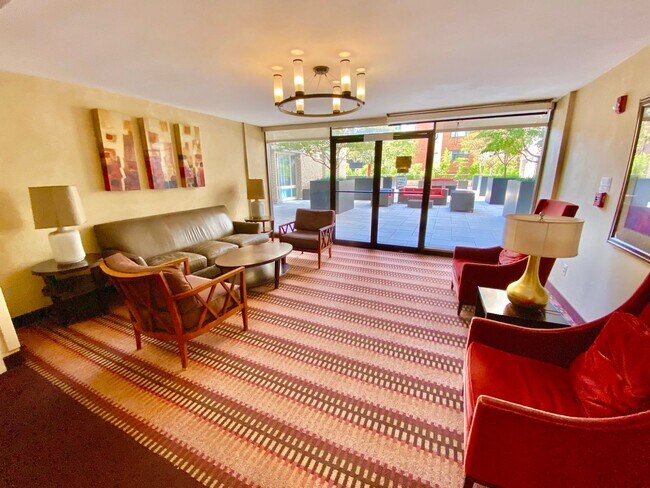 Building Photo - FREE RENT! Great Foggy Bottom One Bedroom with Roof Top Pool & Gym includes utilities!