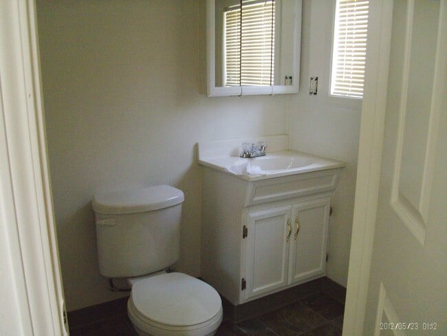 Building Photo - Charming 3-Bedroom Two-Story Home with Fenced Yard!