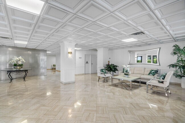 Building Photo - 3460 S Ocean Blvd