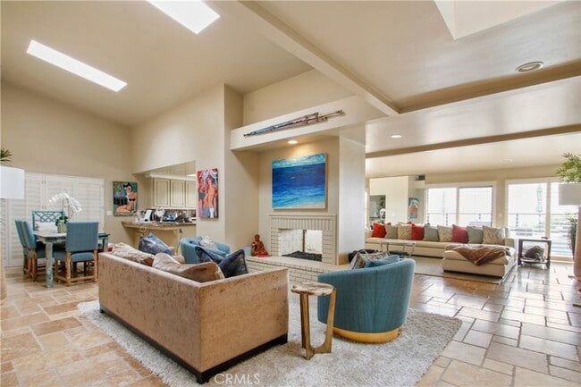 Building Photo - 22872 Via Cordova