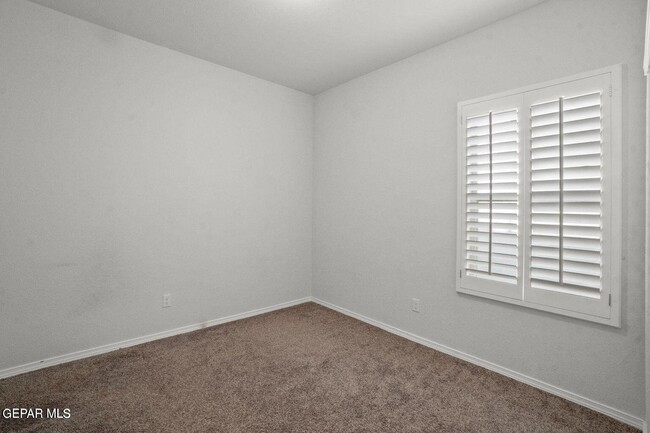 Building Photo - 12249 Desert Dove Ave