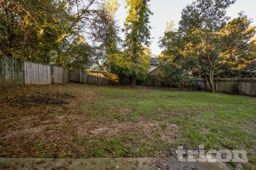 Building Photo - 1145 Woodington Cir