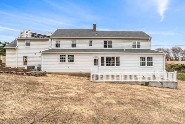 Building Photo - 80 3rd St
