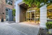 Building Photo - Gorgeous 2 Bed Unit @ The Gallery - Belltown Living at its Finest!