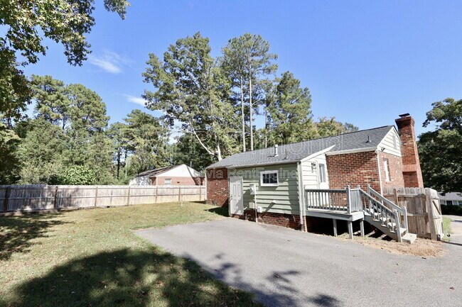 Building Photo - 2728 Grantwood Rd