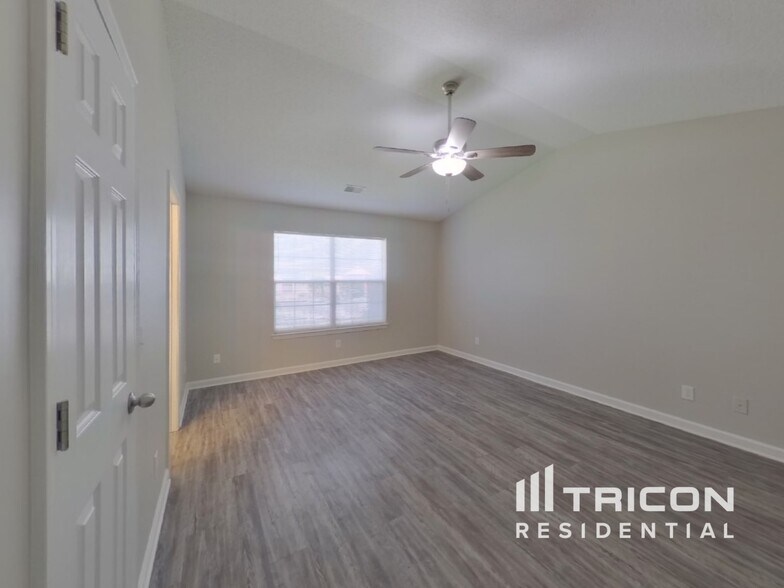 Building Photo - 112 Candar Ct