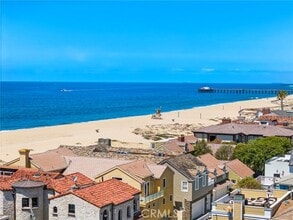 Building Photo - 1554 E Oceanfront