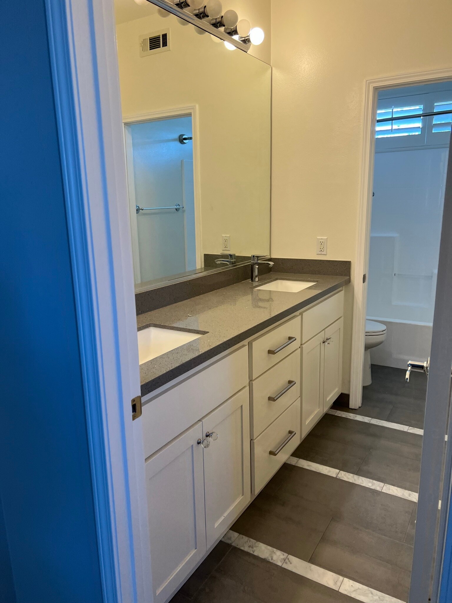 Guest bathroom - 24040 Dandelion Ln