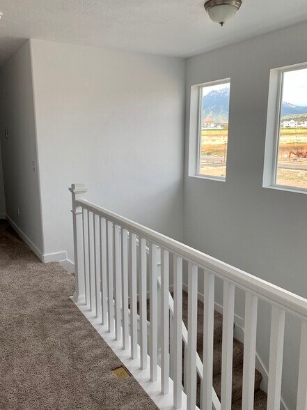 Building Photo - 1264 W Cinch Way