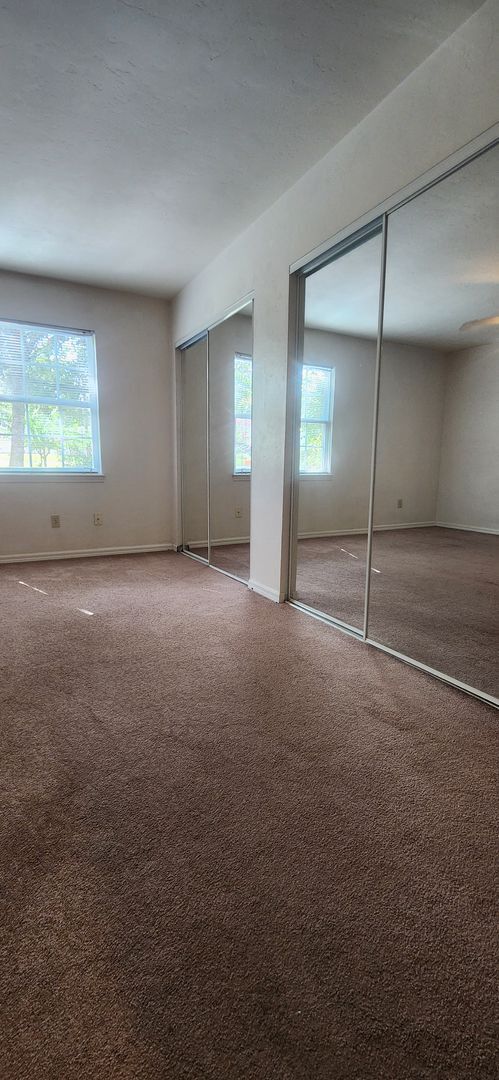 Building Photo - 4BR/2.5BA Home in Desirable Northridge Com...