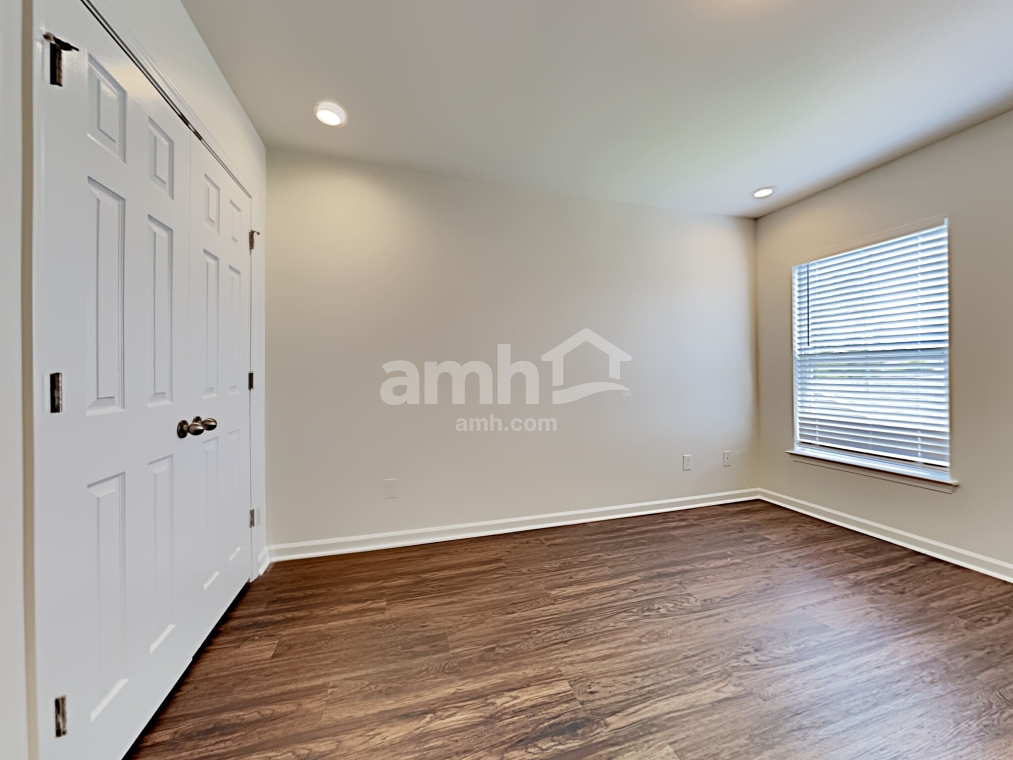 Building Photo - 305 Peters Creek Dr