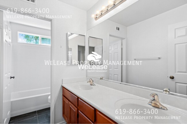 Building Photo - 3998 Carino Way