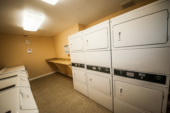 Floorplan - Vista Bella Apartment Homes