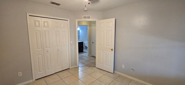 Building Photo - 3412 Palm Beach Dr
